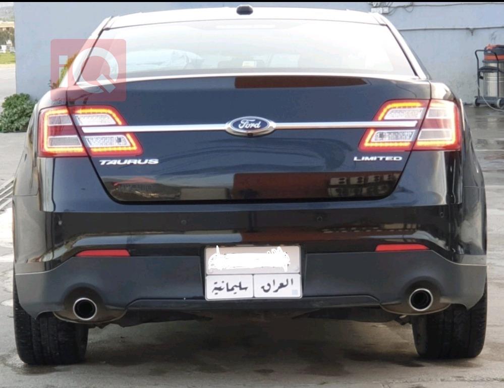 Ford Taurus